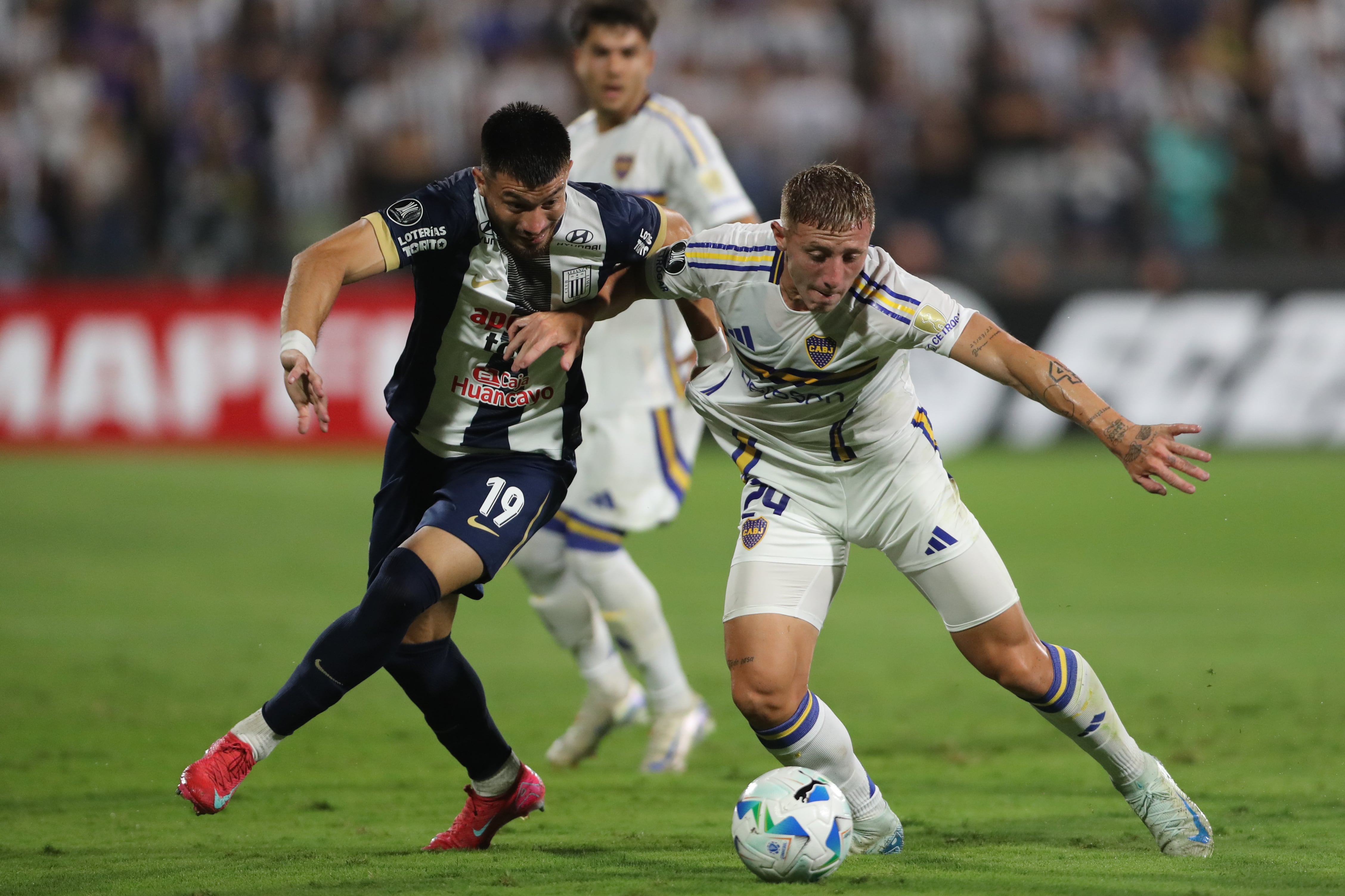 Boca tuvo un estreno copero para olvidar ante un duro Alianza Lima