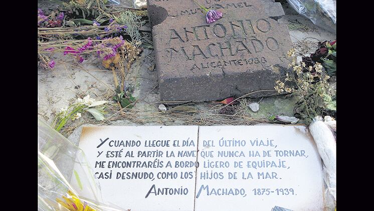 La tumba de Machado en Collioure, el pequeño pueblo francés donde falleció el 22 de febrero de 1939.