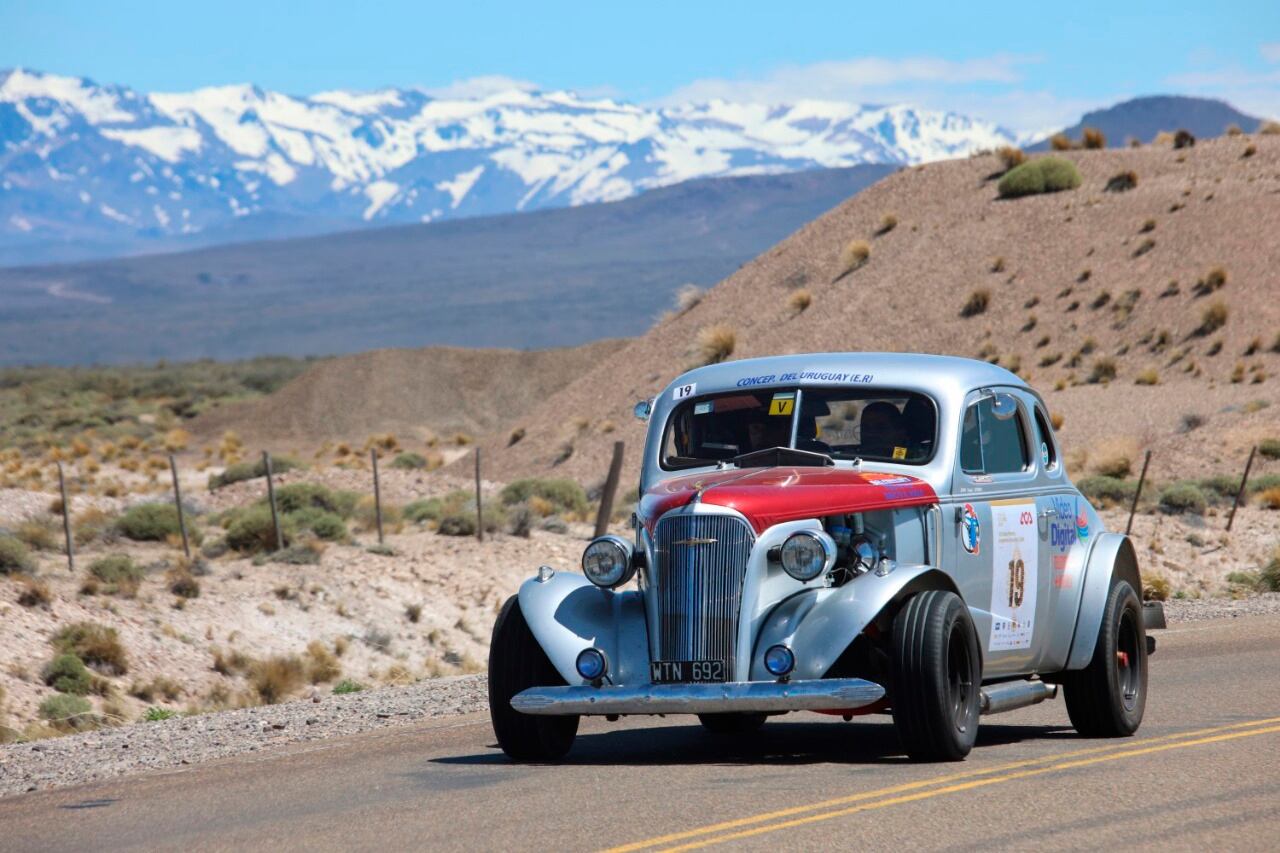 Chevrolet 1937 del binomio Juyero-Saponara, uno de los más antiguos del GPH