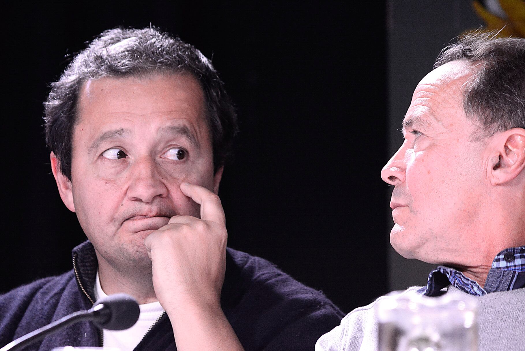 Giustiniani y Del Frade, dos de los que señalan a los senadores permeables a la curia.