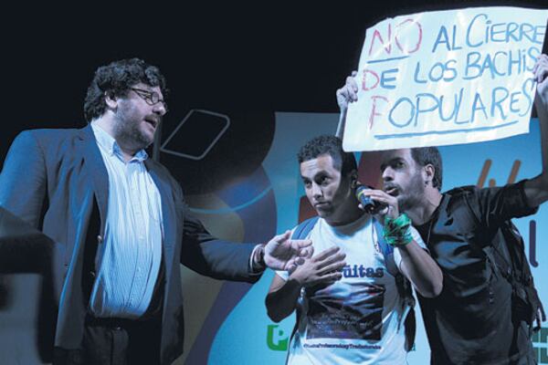 Los ministros de Cultura Pablo Avelluto (Nación) y Enrique Avogadro (Ciudad) se fueron abucheados antes de inaugurar la Feria.