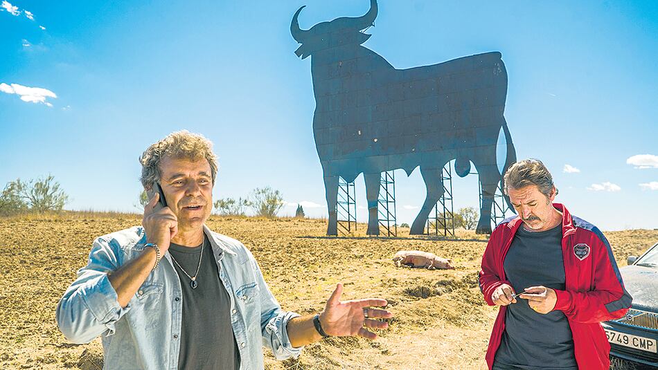 La serie consta de diez episodios. La primera mitad ya se puede ver por la plataforma paga.