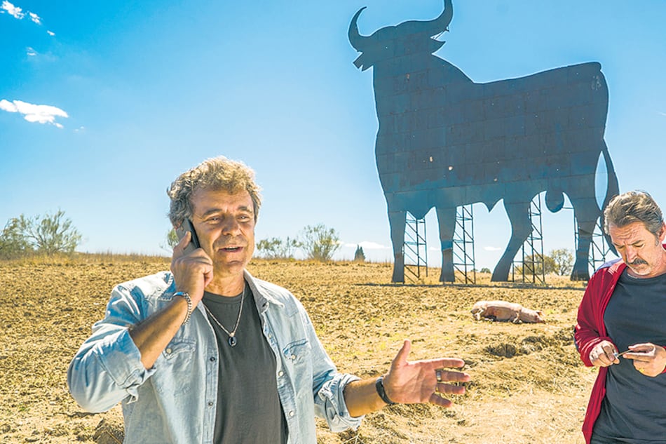 La serie consta de diez episodios. La primera mitad ya se puede ver por la plataforma paga.