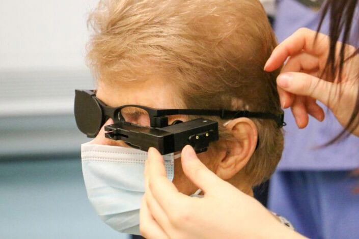 La mujer dijo estar "emocionada" tras haber sido operada.