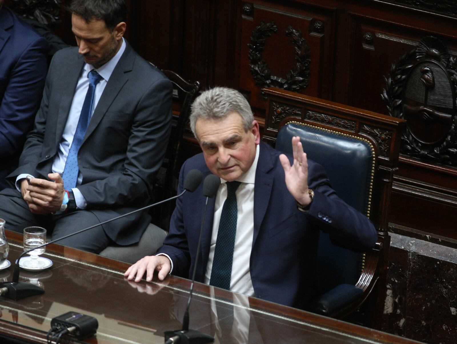 "El año que viene las reservas van a ser ciertamente mucho más favorables que las que tenemos ahora", dijo Agustín Rossi durante su informe de gestión ante el Congreso. 