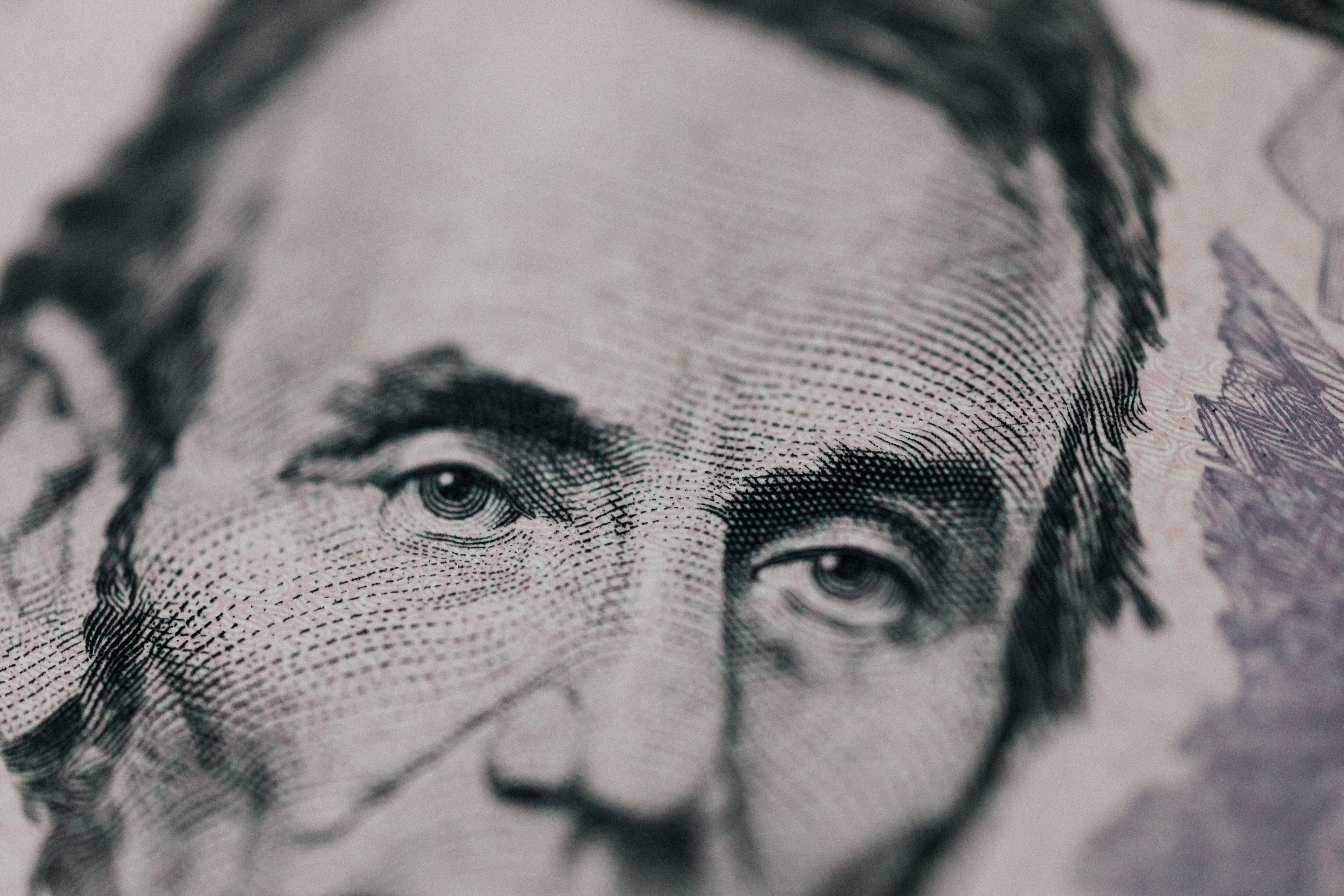 Dólar blue hoy, dólar hoy: a cuánto cotizan el lunes 04 de diciembre