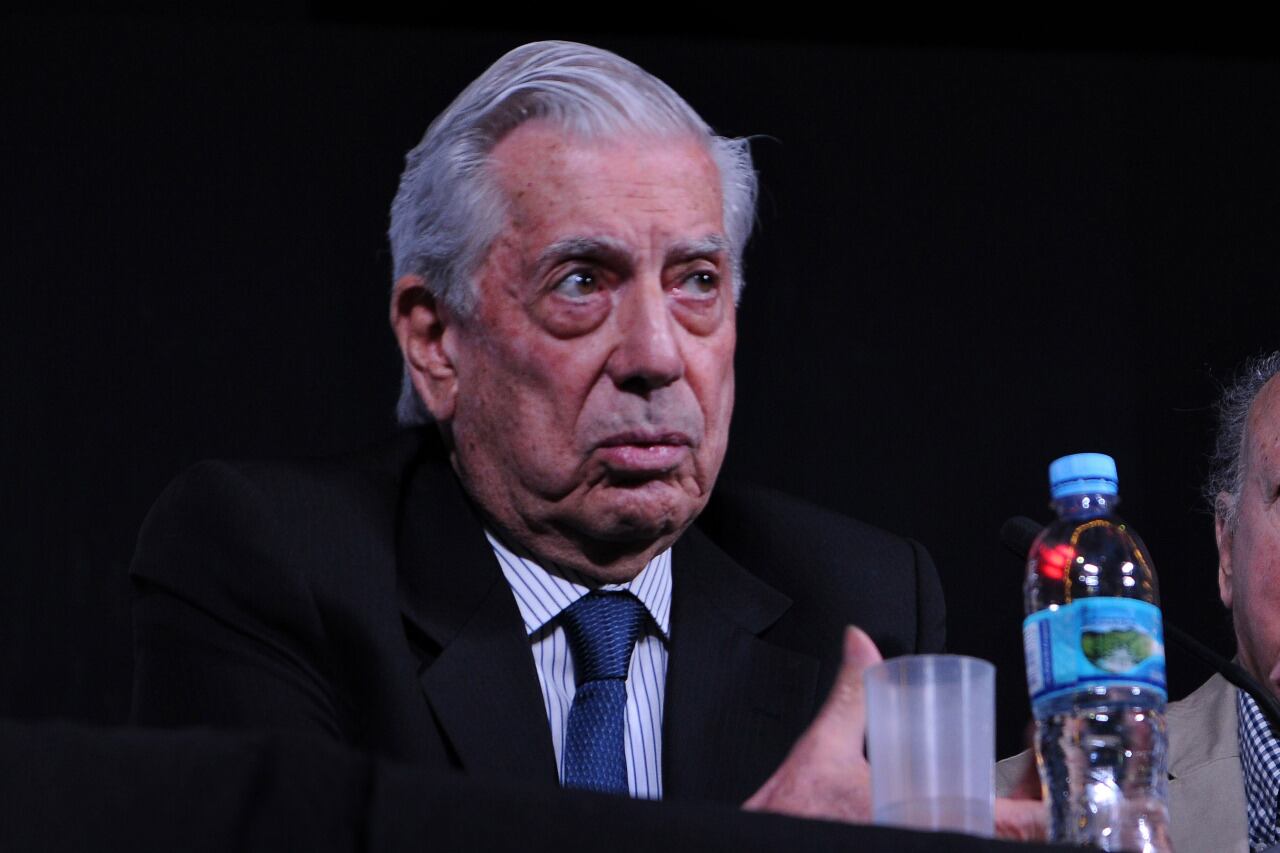 El Nobel de Literatura Mario Vargas Llosa lidera una fundación que promueve el ideario ultraliberal.