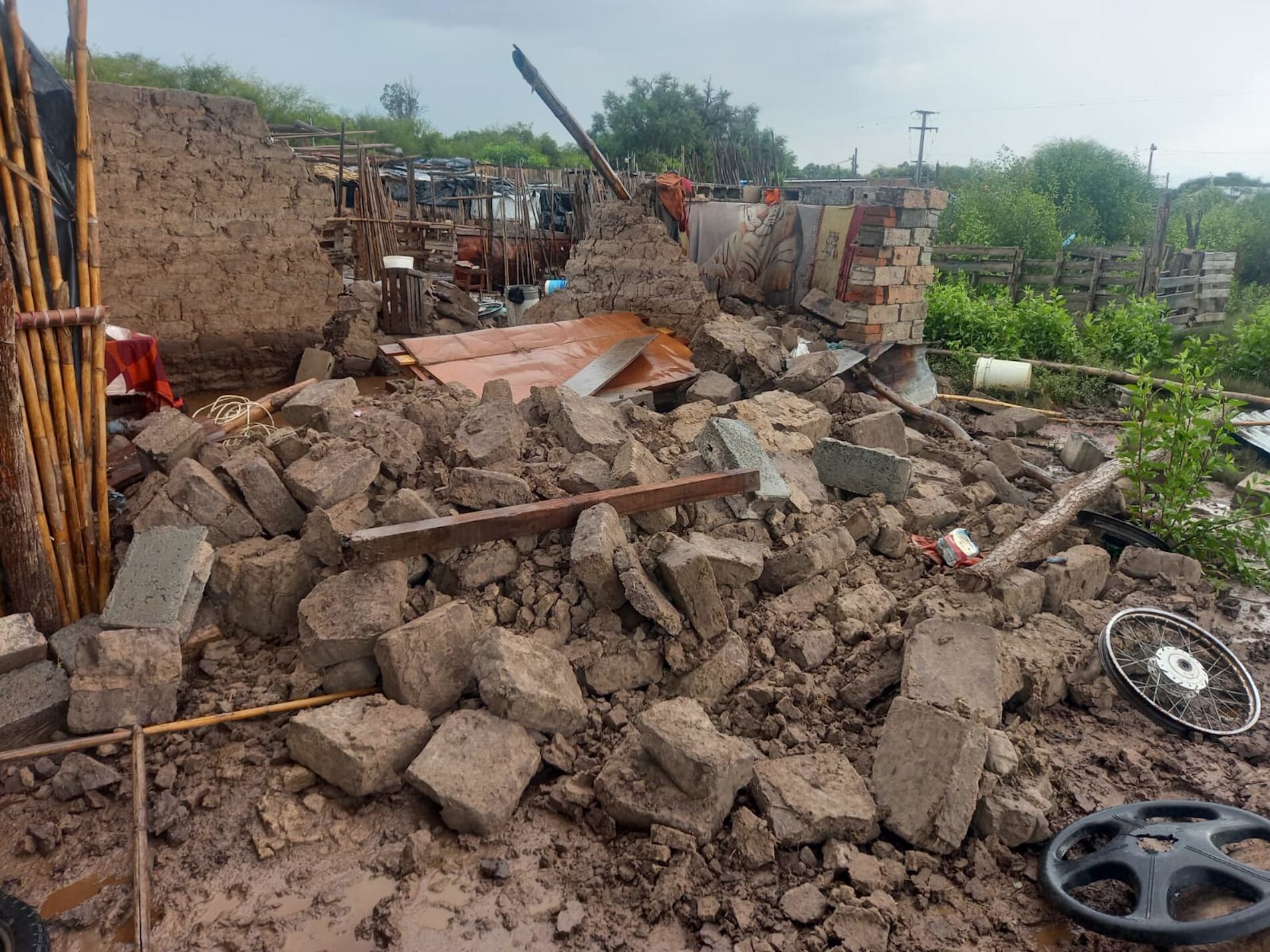 Destrozos en General Güemes.