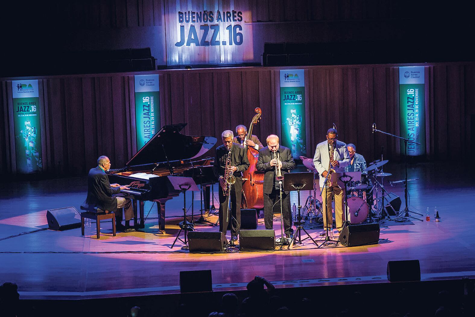 Los músicos de The Cookers se conocen entre sí hasta el punto de adivinarse.