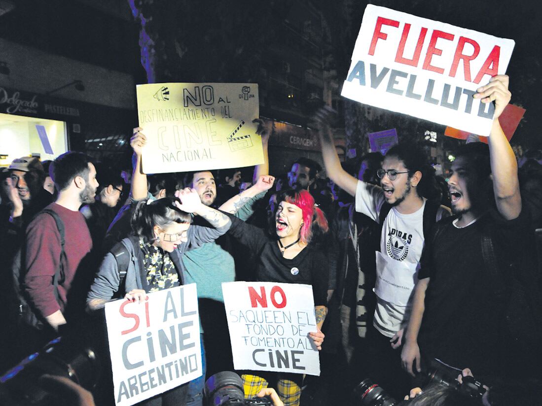 “El cine te lo pide, Avelluto renunciá”, fue uno de los cantitos más repetidos.
