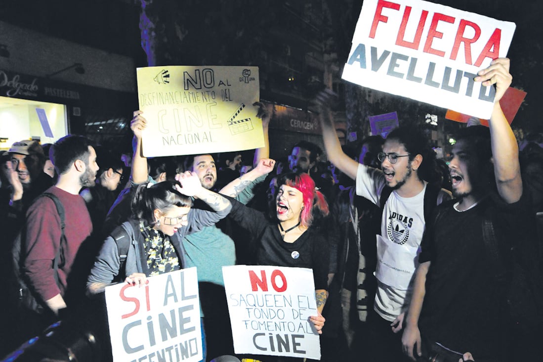 “El cine te lo pide, Avelluto renunciá”, fue uno de los cantitos más repetidos.