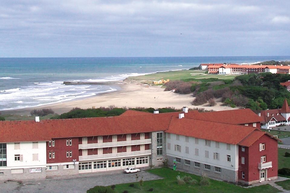 El complejo de Chapadmalal surgió para hospedar trabajadores en sus primeras vacaciones, pero su destino fue agitado.