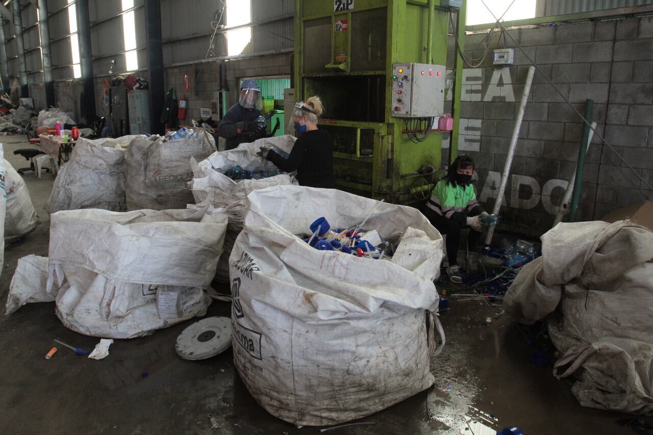 La presentación fue convocada para el jueves, a las 17.00 horas, en la avenida General San Martín 5840, de La Tablada. 