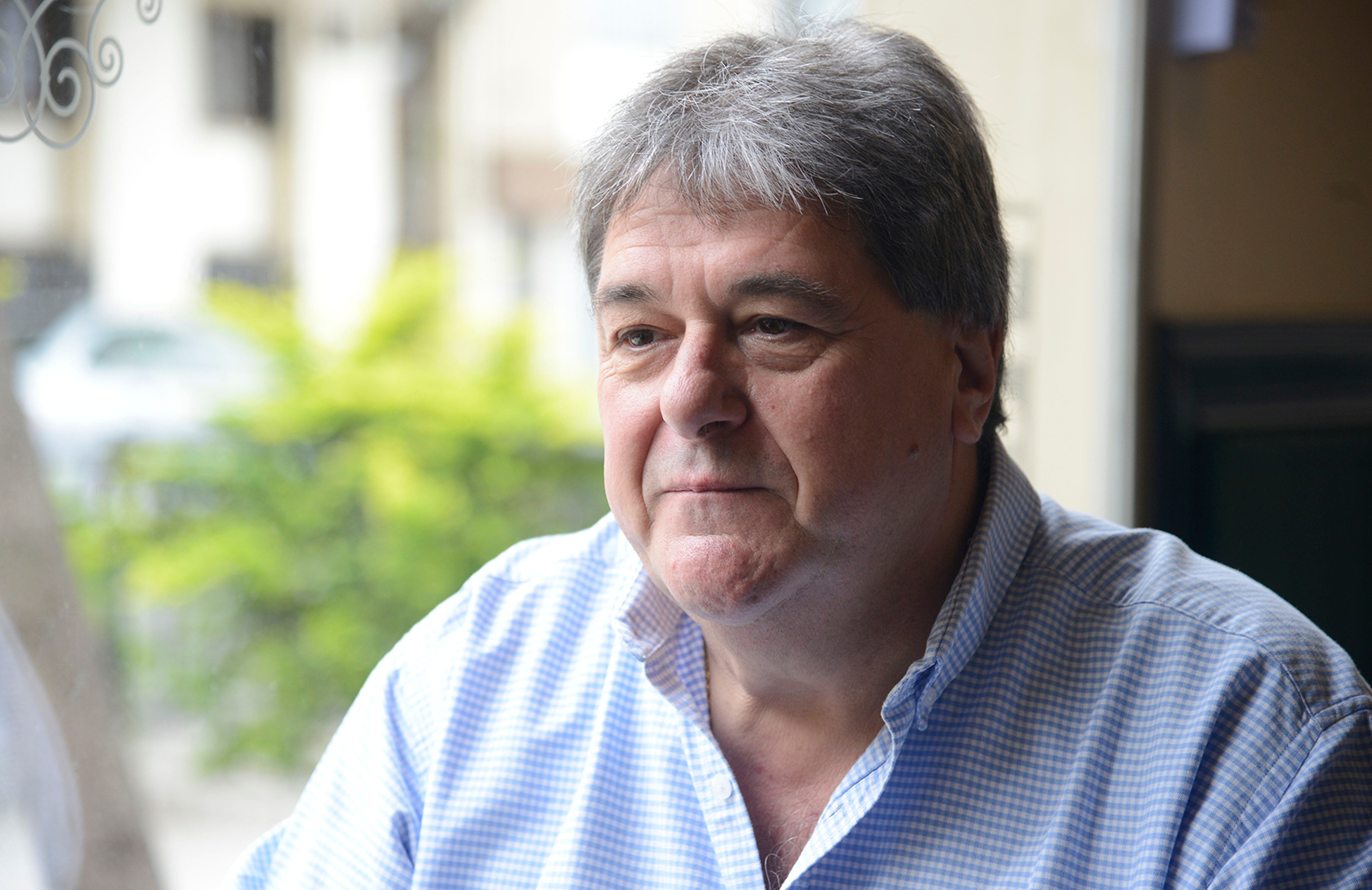 El legislador cruzó con dureza a Bielsa y su estilo de suspenso.