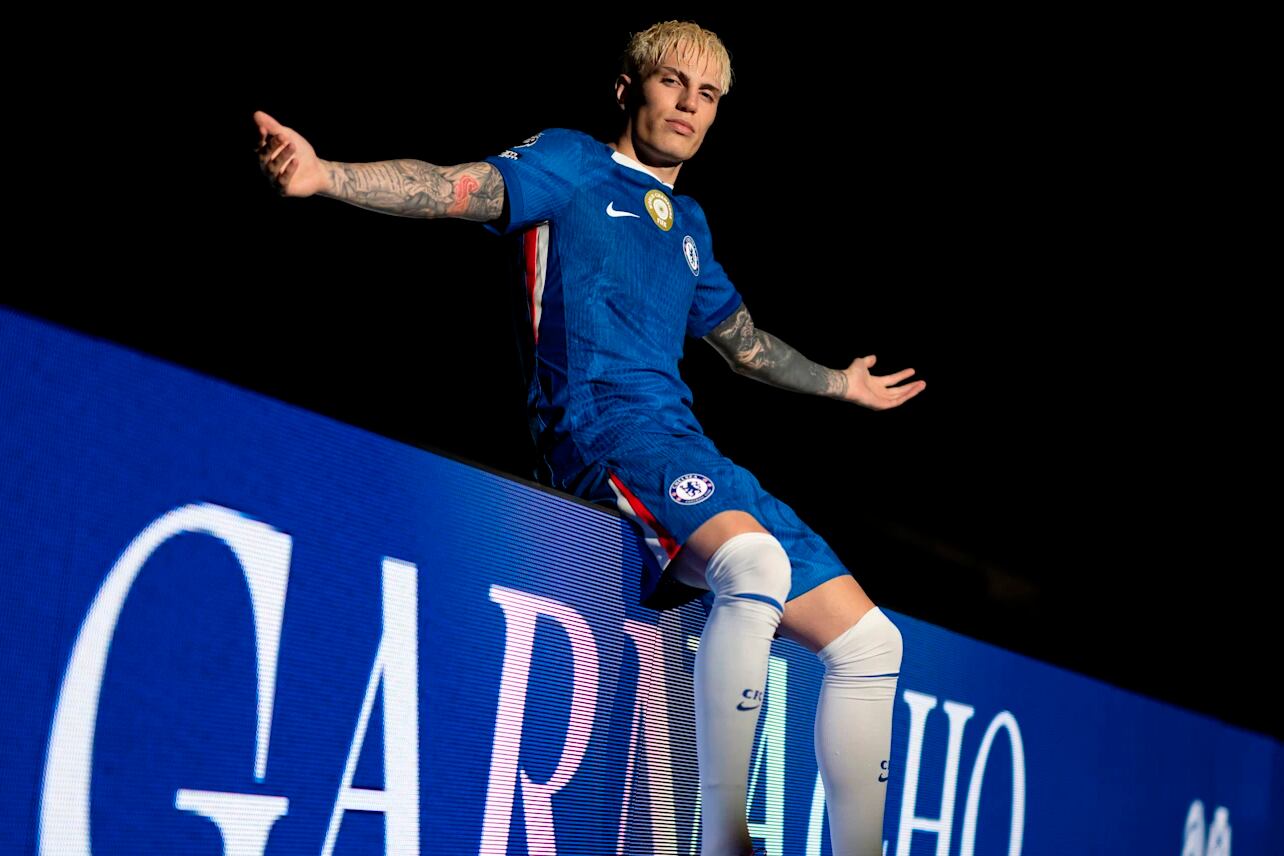 Alejandro Garnacho hizo su presentación a lo grande en Stamford Bridge