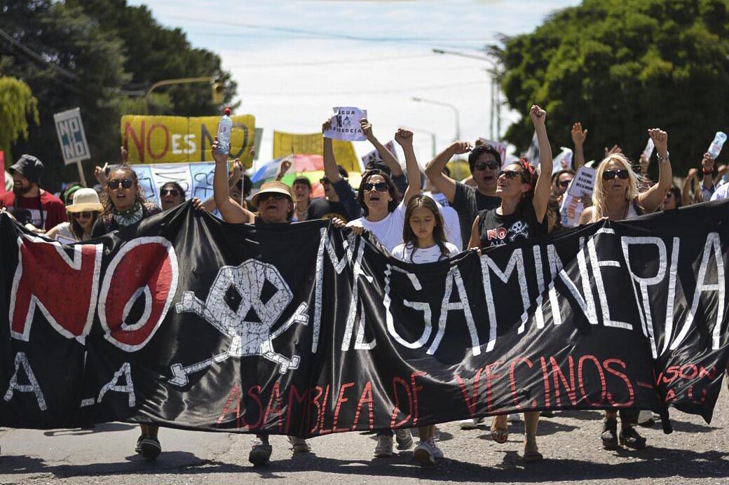 Los obispos patagónicos rechazaron la megaminería en Chubut y respaldaron la movilización popular.
