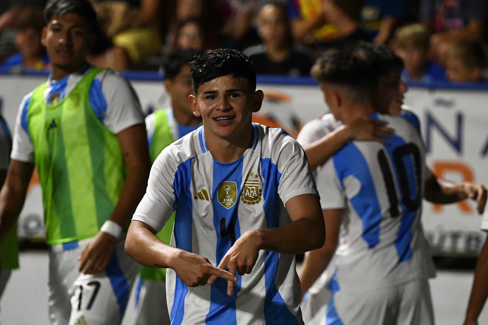 Misael Zalazar, lateral de Talleres, marcó el primero en la final.