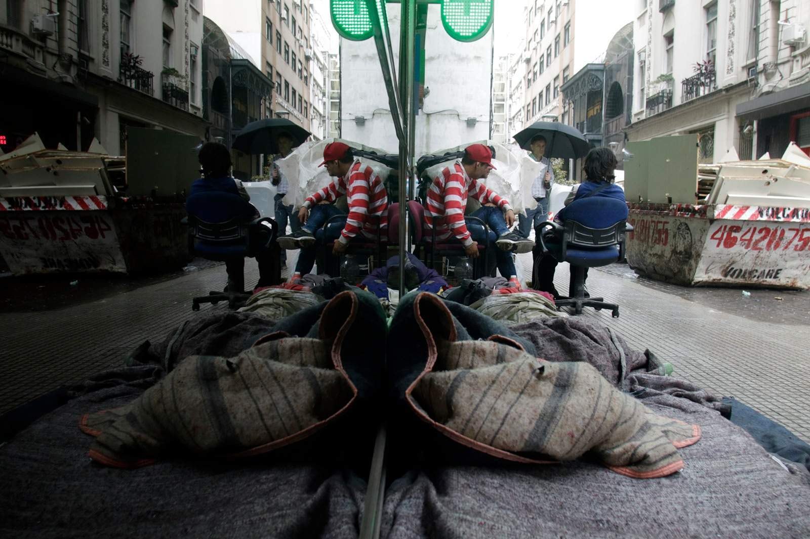 Una familia tipo necesitó percibir ingresos por 285.661 pesos para no ser indigente