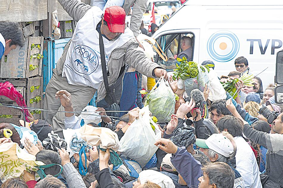 Más del 75 por ciento de las familias no son dueñas de la tierra en la que trabajan y viven.