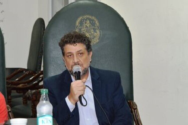 El ex juez compite en la interna del Frente de Todos en La Plata.