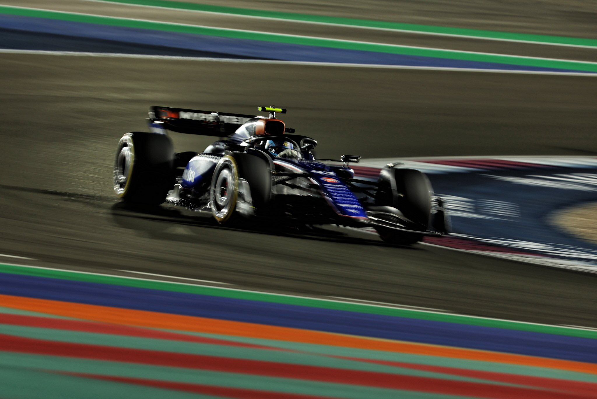 Colapinto, a toda velocidad en su Williams