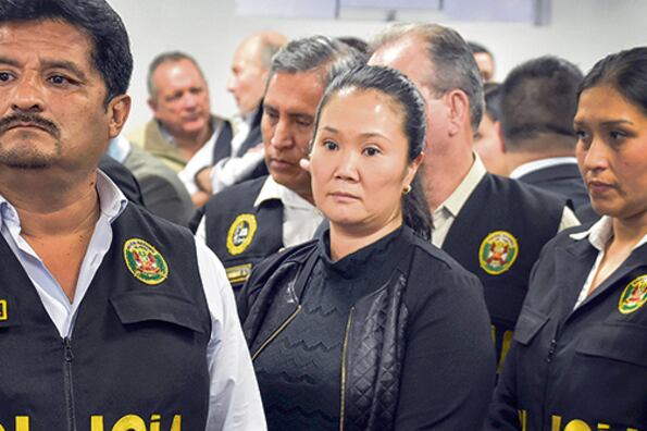 La fiscalía acusa a Keiko de encabezar una organización encargada de lavar al menos un millón de dólares.