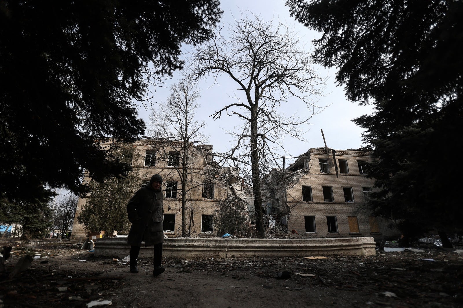 Un edificio bombardeado en el pueblo de Selydove, region de Donetsk. 