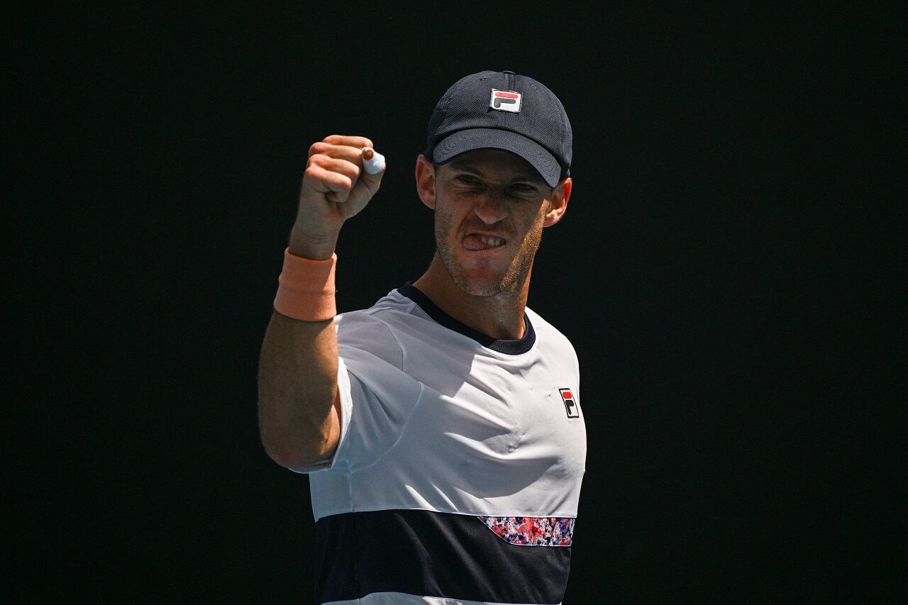 Puño apretado para Schwartzman, que sigue en carrera en Melbourne
