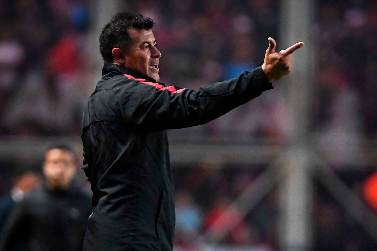 Jorge Almirón dirigió a Lanús entre 2016 y 2017: 80 partidos, 41 triunfos, 15 empates y 24 derrotas.