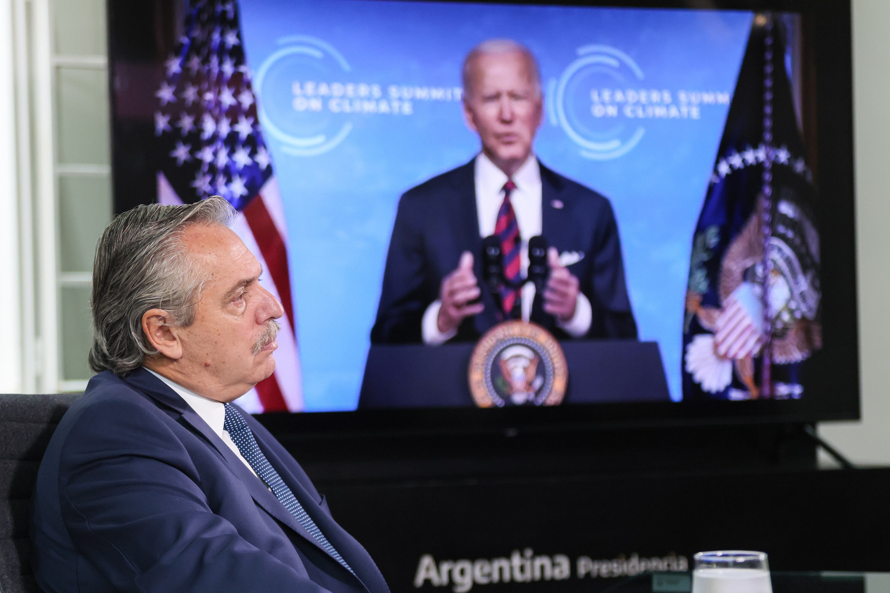 Fernández asistirá como presidente pro tempore de la Comunidad de Estados Latinoamericanos y Caribeños.