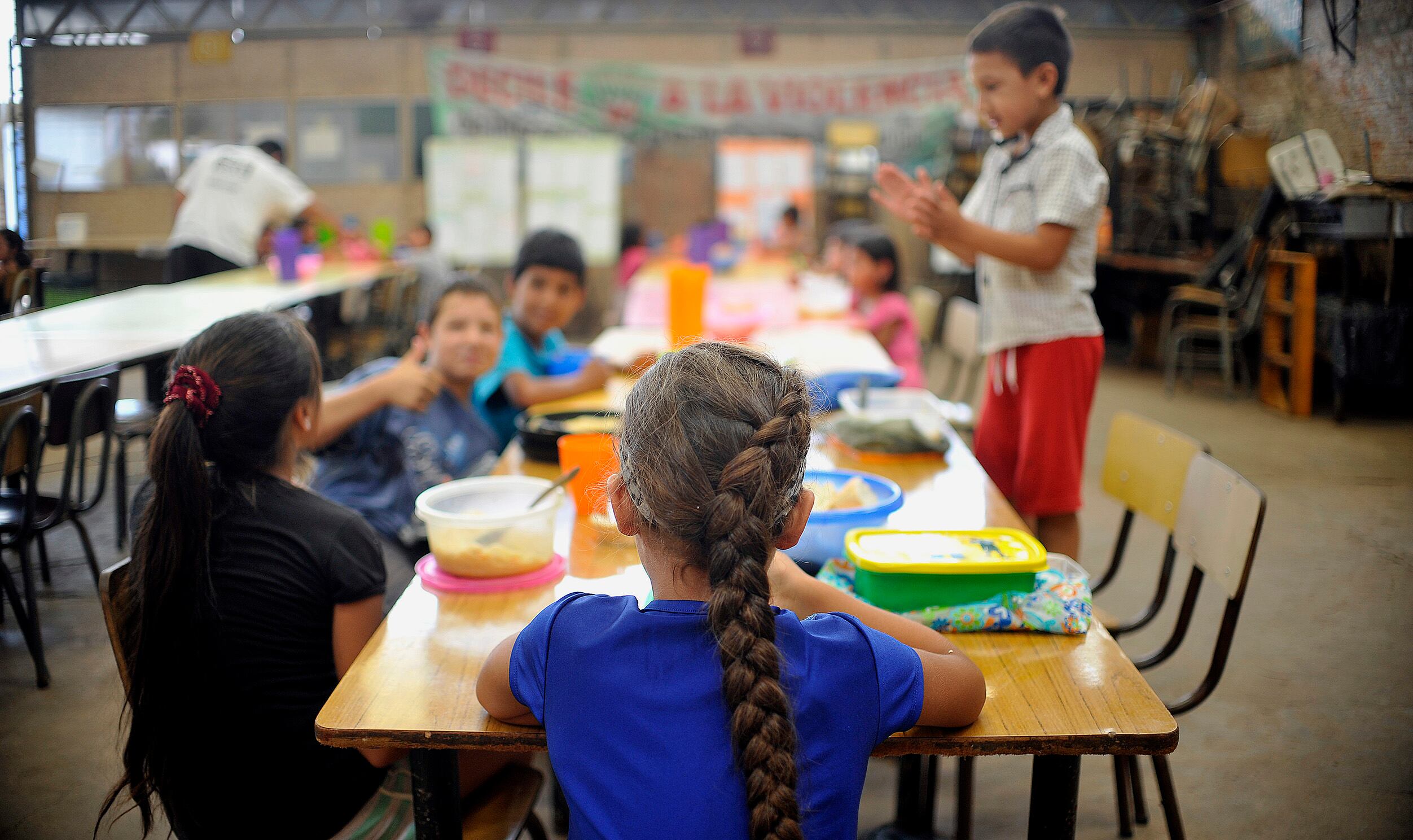 Son centenares los chicos que asisten a comedores comunitarios varias veces a la semana.