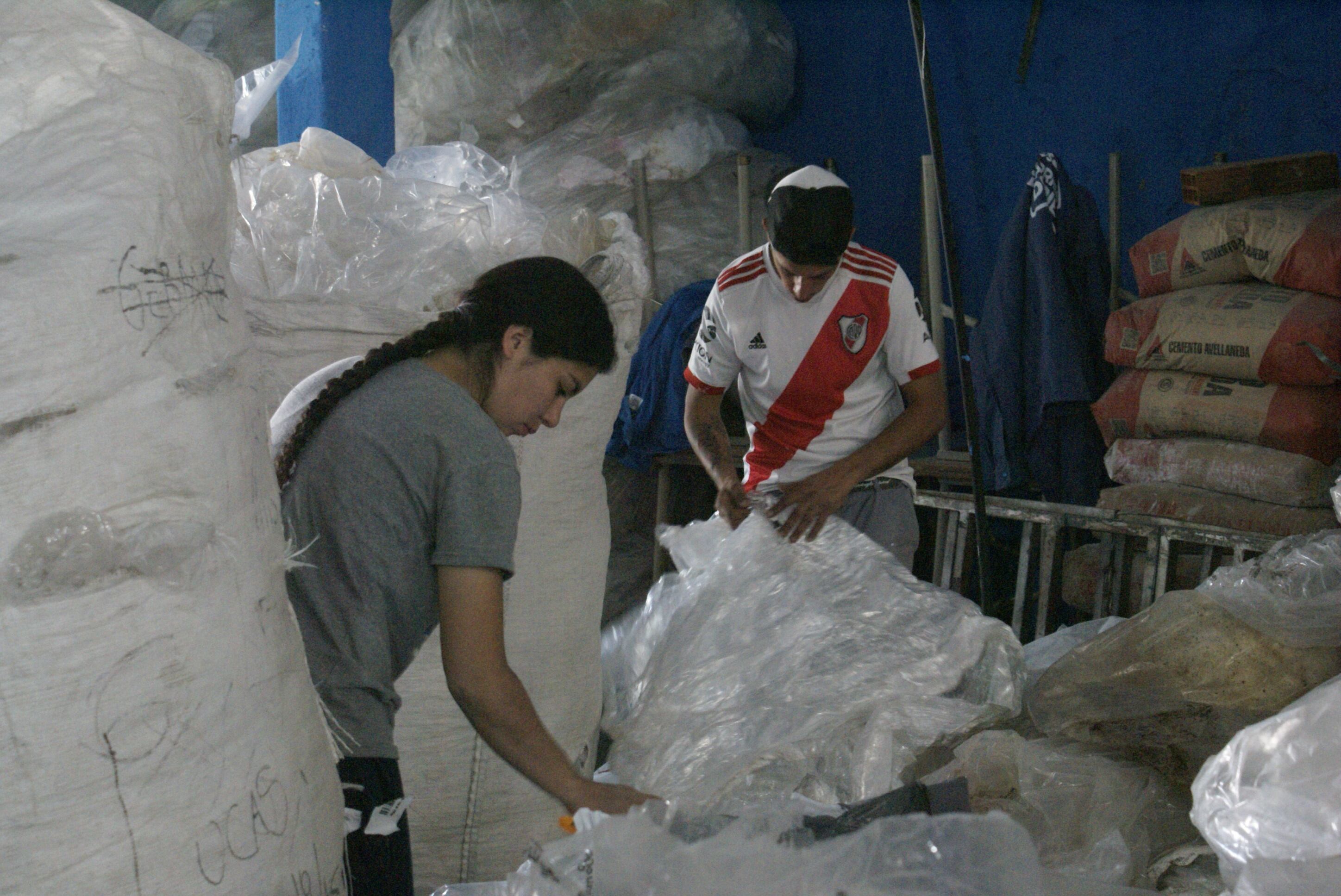 "Somos doce en la cooperativa y hay mil esperando entrar", dicen los trabajadores.