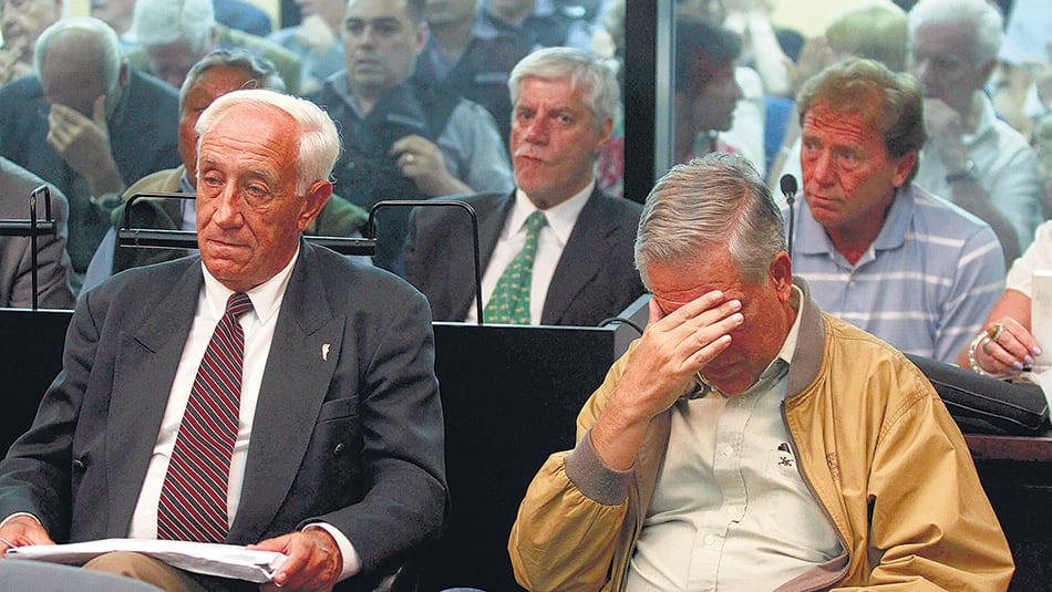 Jorge “El Tigre” Acosta y Ricardo Miguel Cavallo, dos de los 54 represores que esperan sentencia.