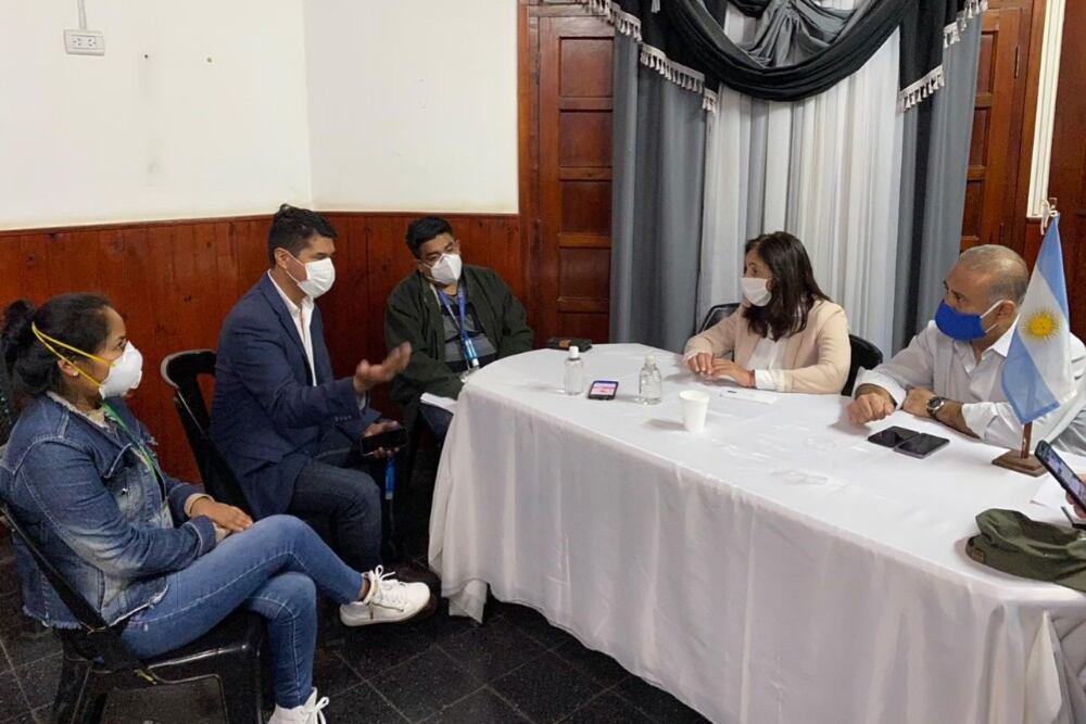 Josefina Medrano (cuarta de la derecha)