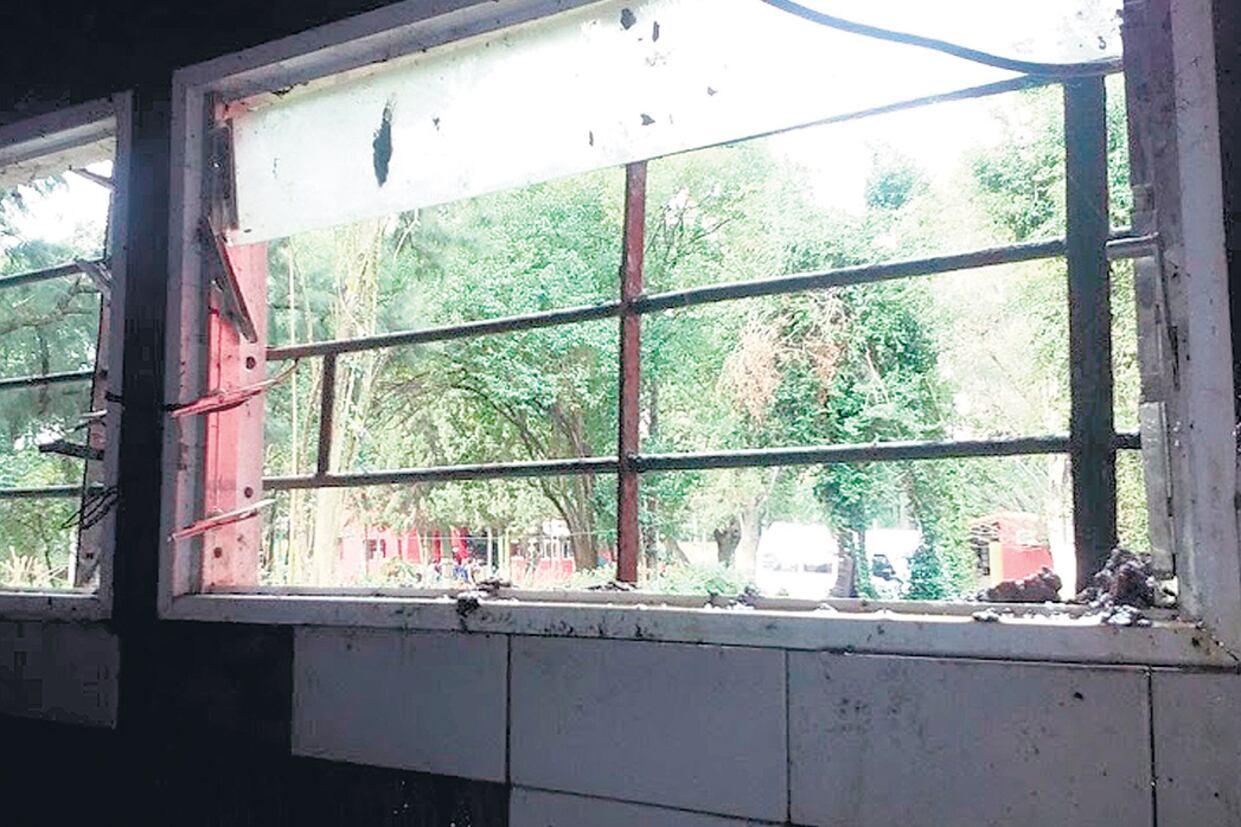 La granja de la Fundación San Camilo: a la derecha, la sala de castigo donde se suicidó Saulo Rojas.