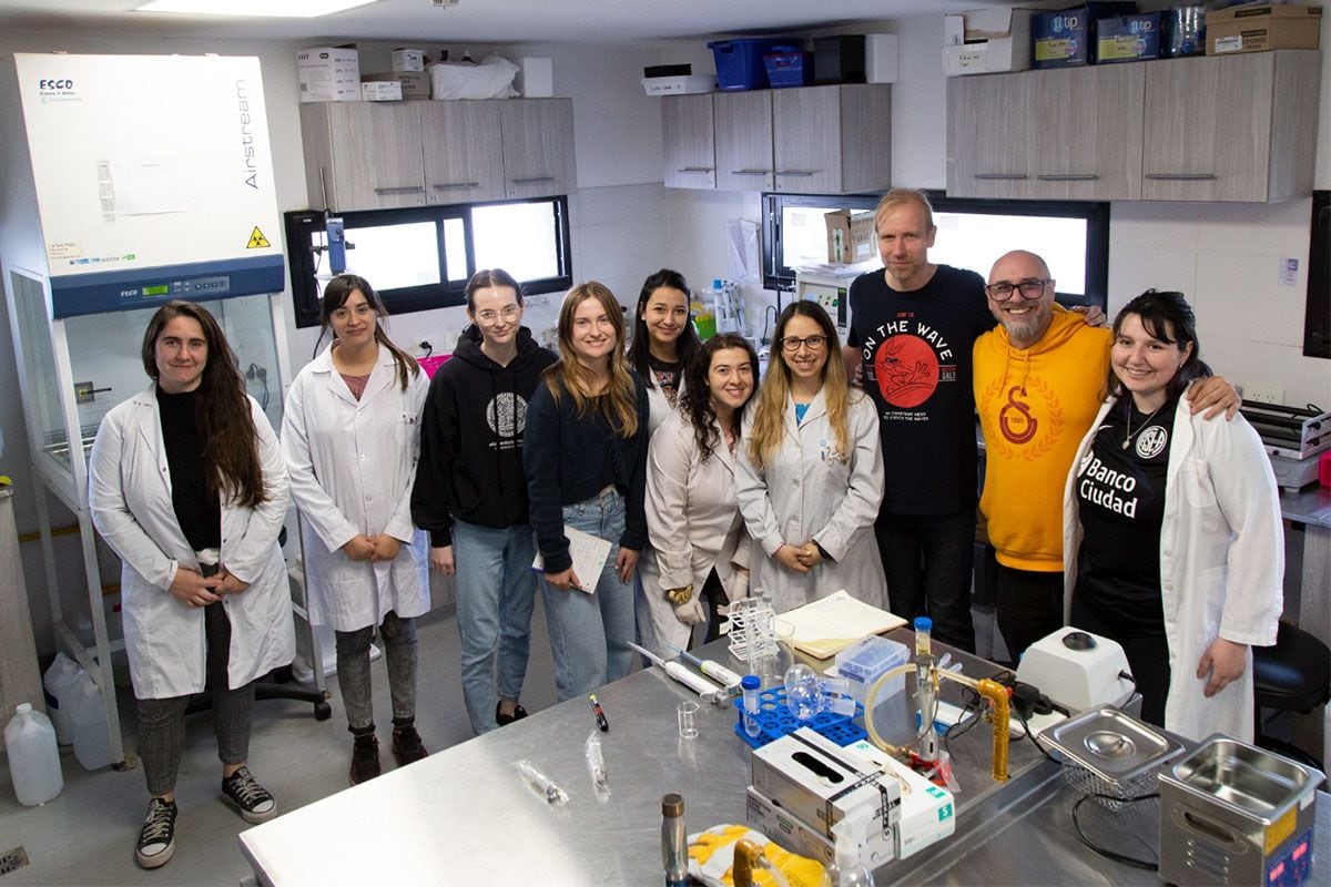 El equipo de doctorandos que comanda Jorge Montanari