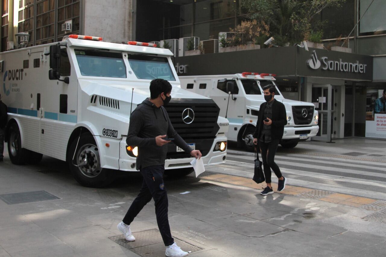 Desciende la presión especulativa sobre las divisas.