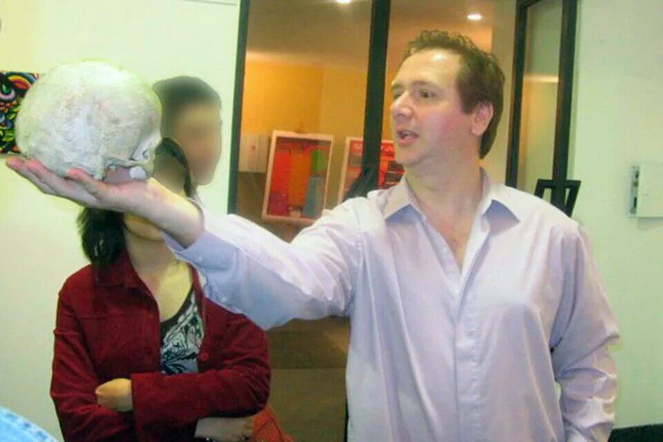 Leonardo Bugliani convertía sus cursos en una especie de secta para captar a sus víctmas.