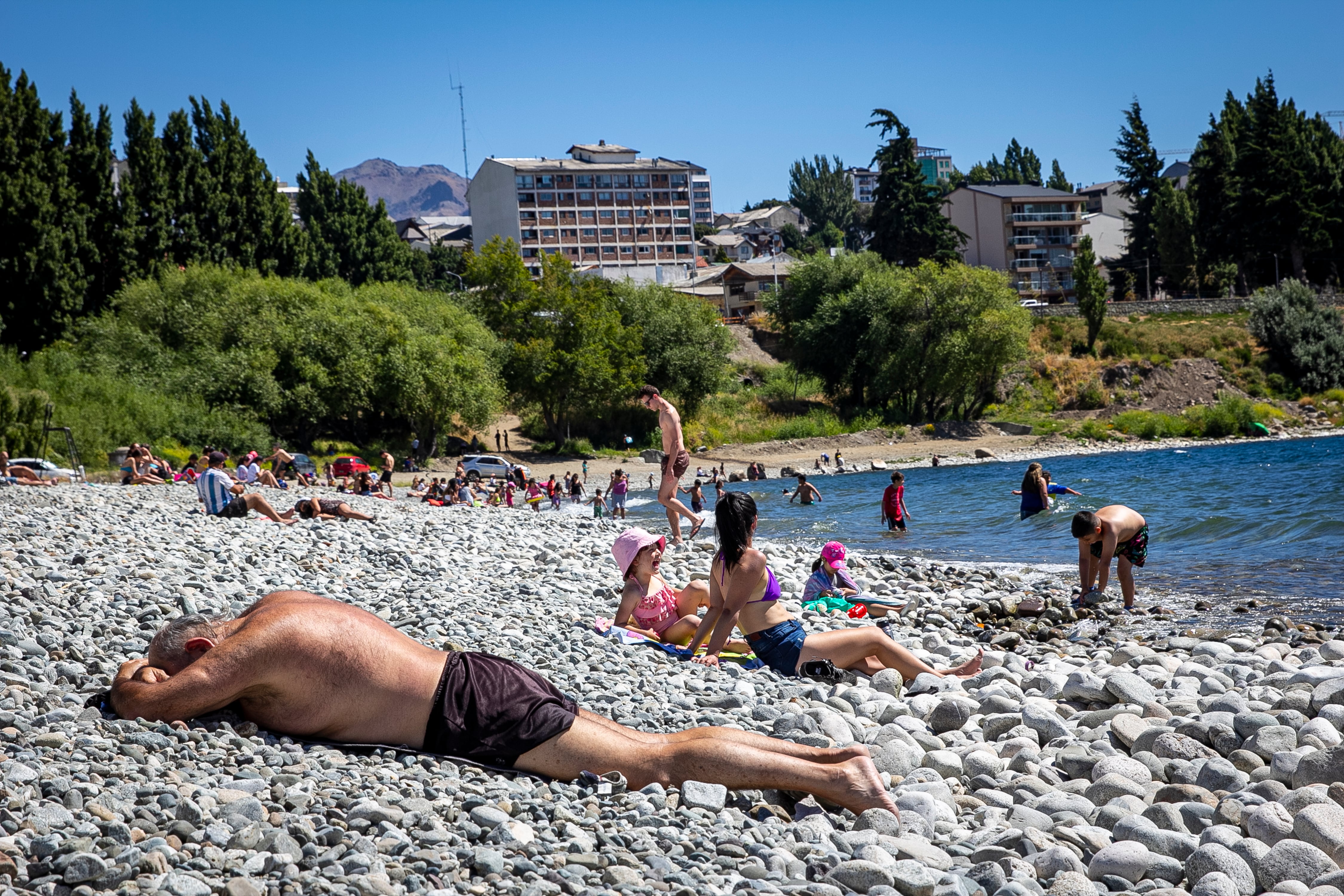 El calor golpea fuerte en el sector centro-sur del país (Foto: Télam).