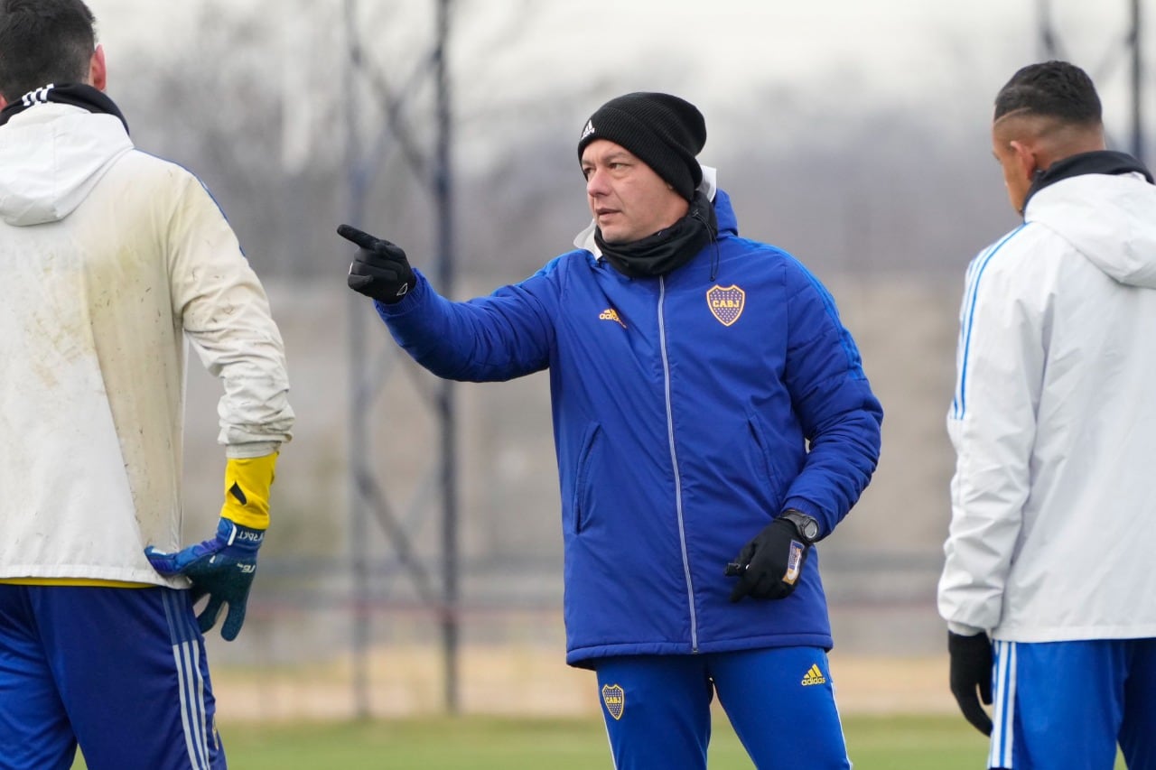 Battaglia da indicaciones durante la práctica