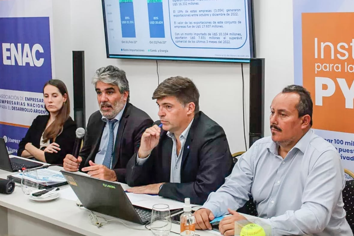 El equipo de Comercio expuso durante dos horas el informe de gestión del sistema SIRA