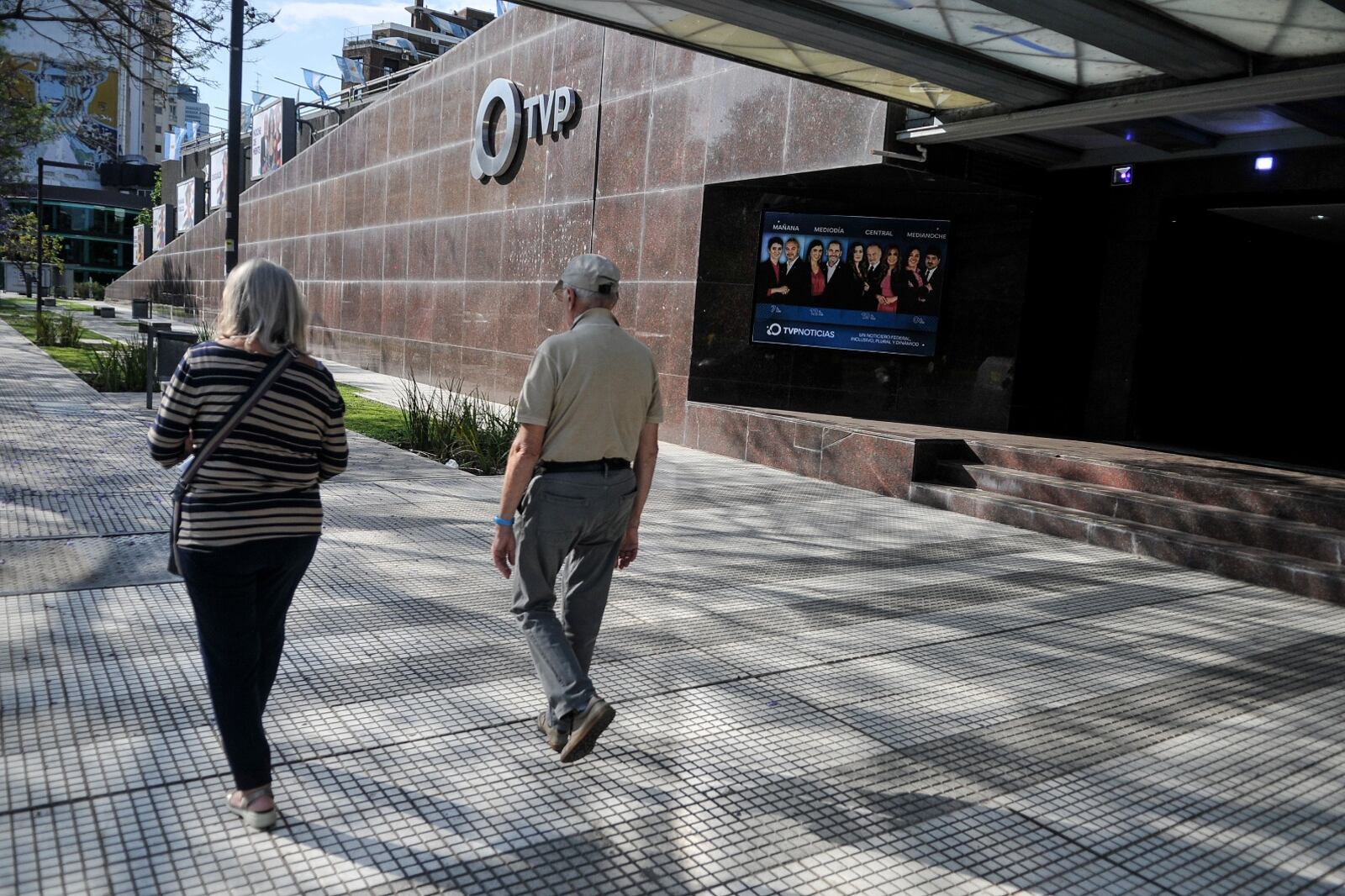 La desaparición de los medios públicos tendría un grave impacto cultural.