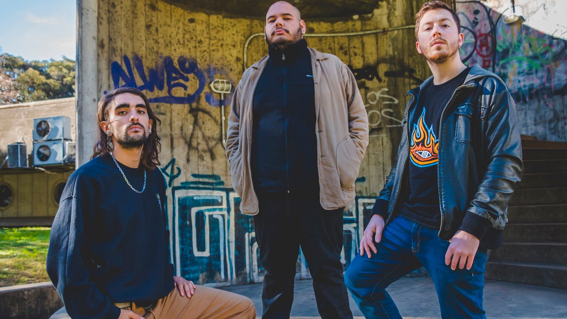 Triple del power trío Carroña Sharong en The Roxy: despide el año, presenta video y toca con amigos (21 Gramos).