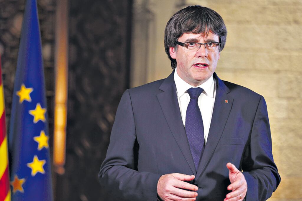 Hoy el Parlamento catalán se reúne para convocar el Pleno que solicitó Carles Puigdemont tras recibir la noticia de la intervención.