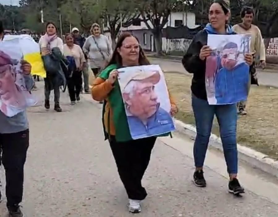 María Julia Pizola en el centro