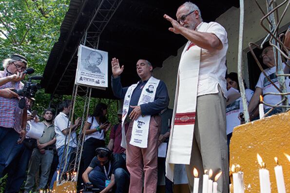 Medio centenar de nietos restituidos nacidos en Campo de Mayo reclaman la creación del sitio de memoria.