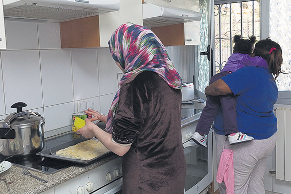 En España, las mujeres tienen un lugar donde refugiarse en caso de violencia de género en sus hogares. Se busca trasladar la experiencia al país.