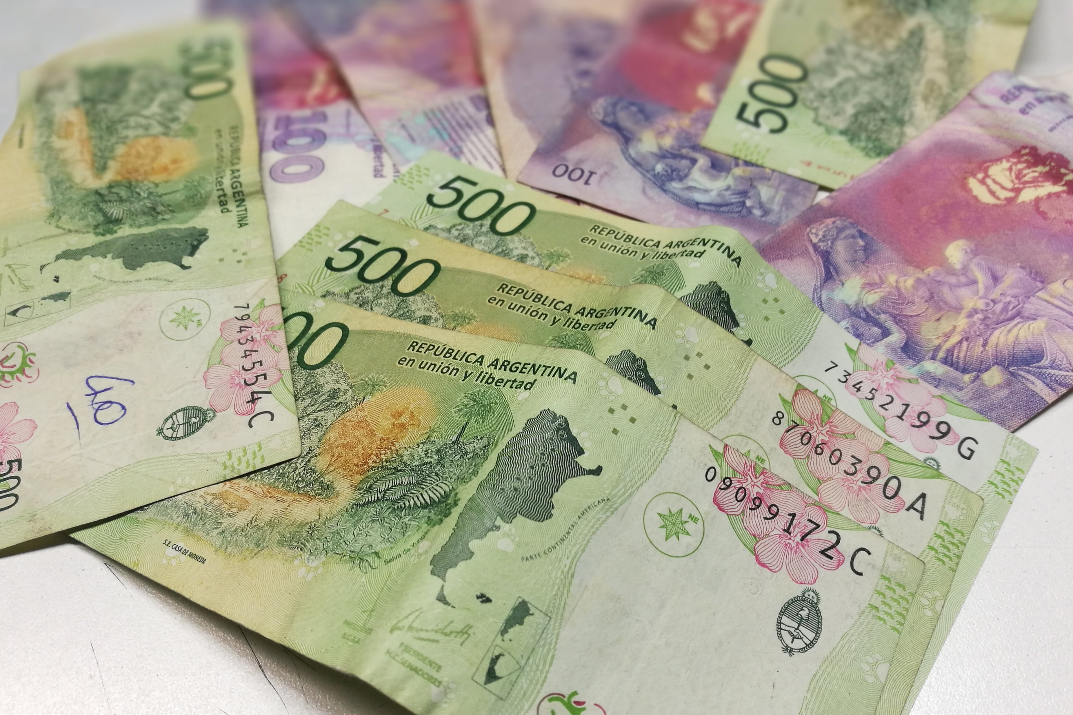 Desde una visión heterodoxa se piensa que la cantidad de dinero está definida en forma endógena.