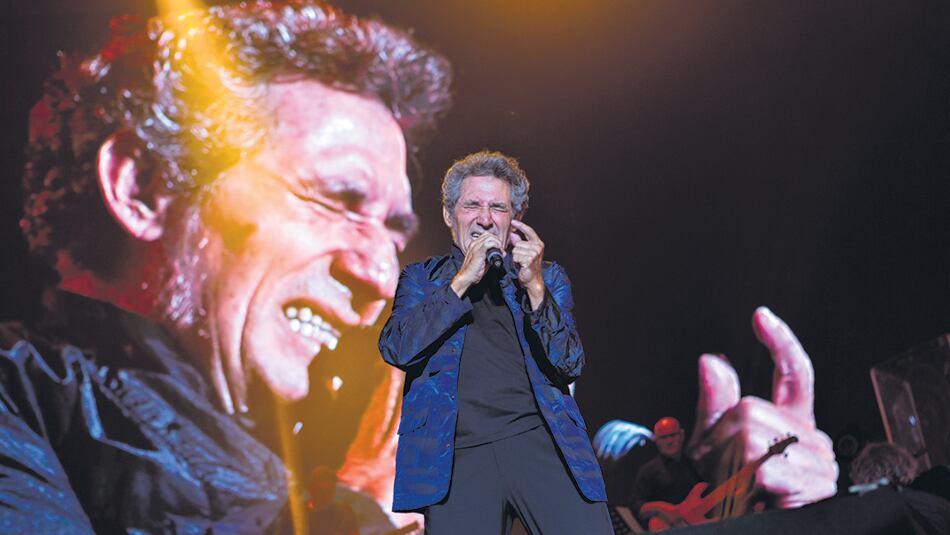 “Soy uno de estos muertos vivos que dicen que se van y no lo hacen nunca”, bromea Ríos.