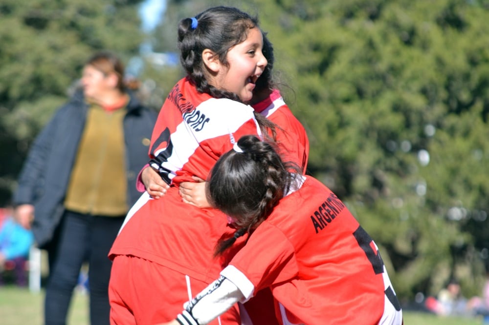 Las jugadoras de Argentinos Juniors, del barrio Las Delicias, no podrán competir